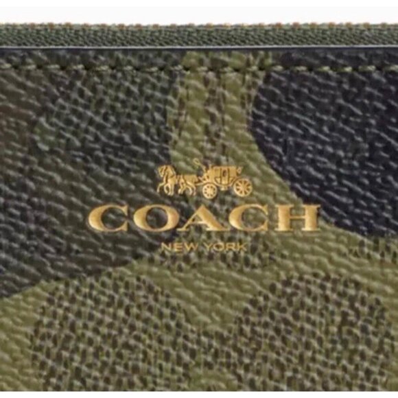 New Coach CW858 Corner Zip Wristlet Signature Coated Canvas Dark Cypress Multi - Picture 4 of 4